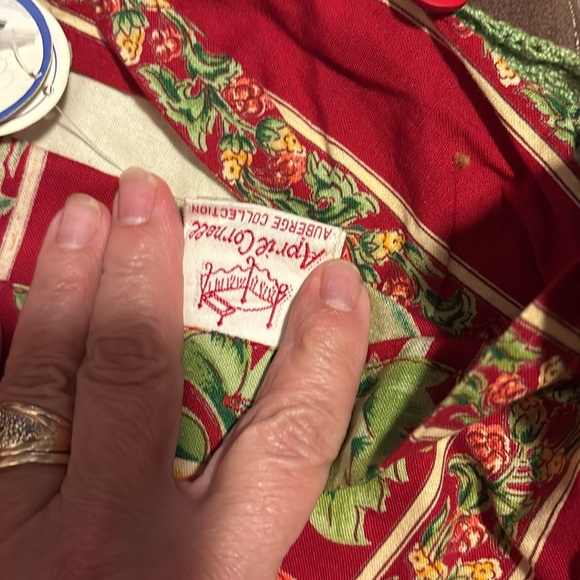 April Cornell Auburge Collection pillow covers 1 pair - Picture 7 of 7